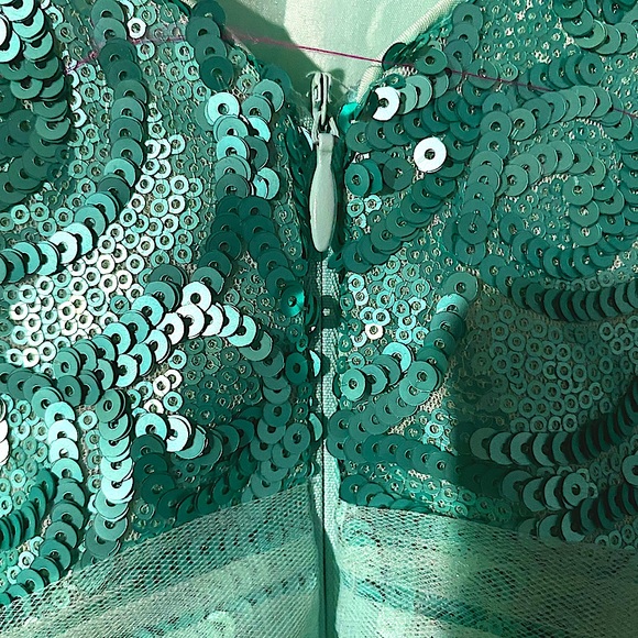 MINT GREEN SEQUIN AND TULE FORMAL LONG DRESS - Picture 11 of 13